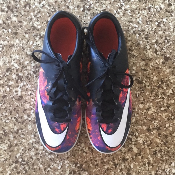nike galaxy indoor soccer shoes